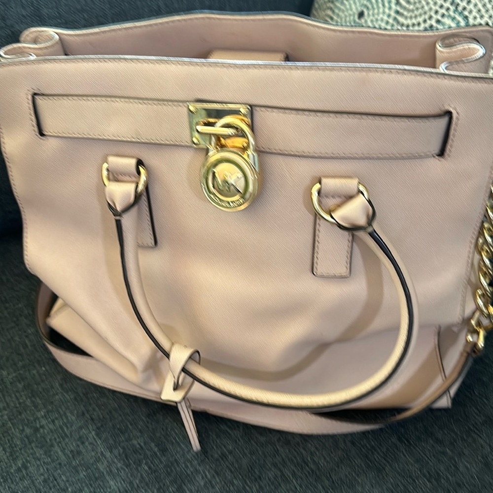 Michael Kors blush large Hamilton tote with lock and key.